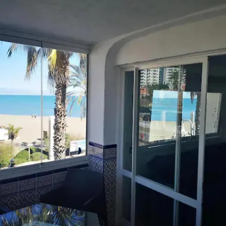Beachfront Puerto Marina Sunrise * 베날마데나코스타